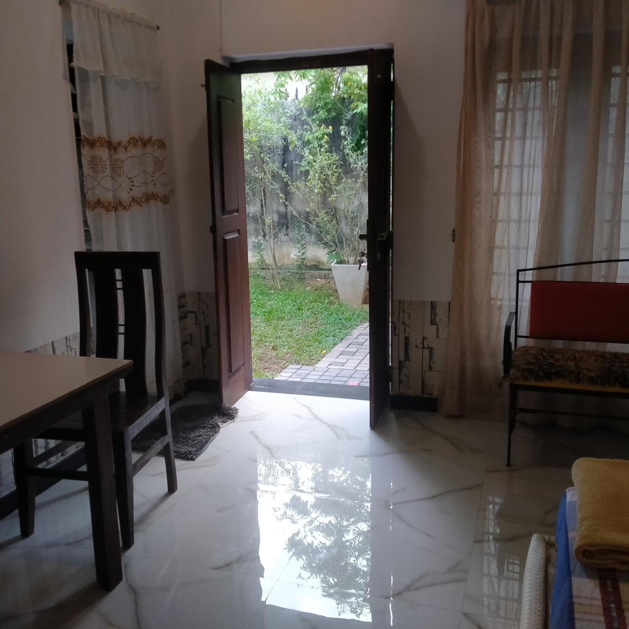Living Home Negombo Pokoj fotografie